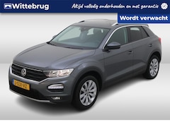 Volkswagen T-Roc - 1.0 TSI 115pk Style Business Navigatie / Climatronic / LM 17 inch / Parkeersensoren