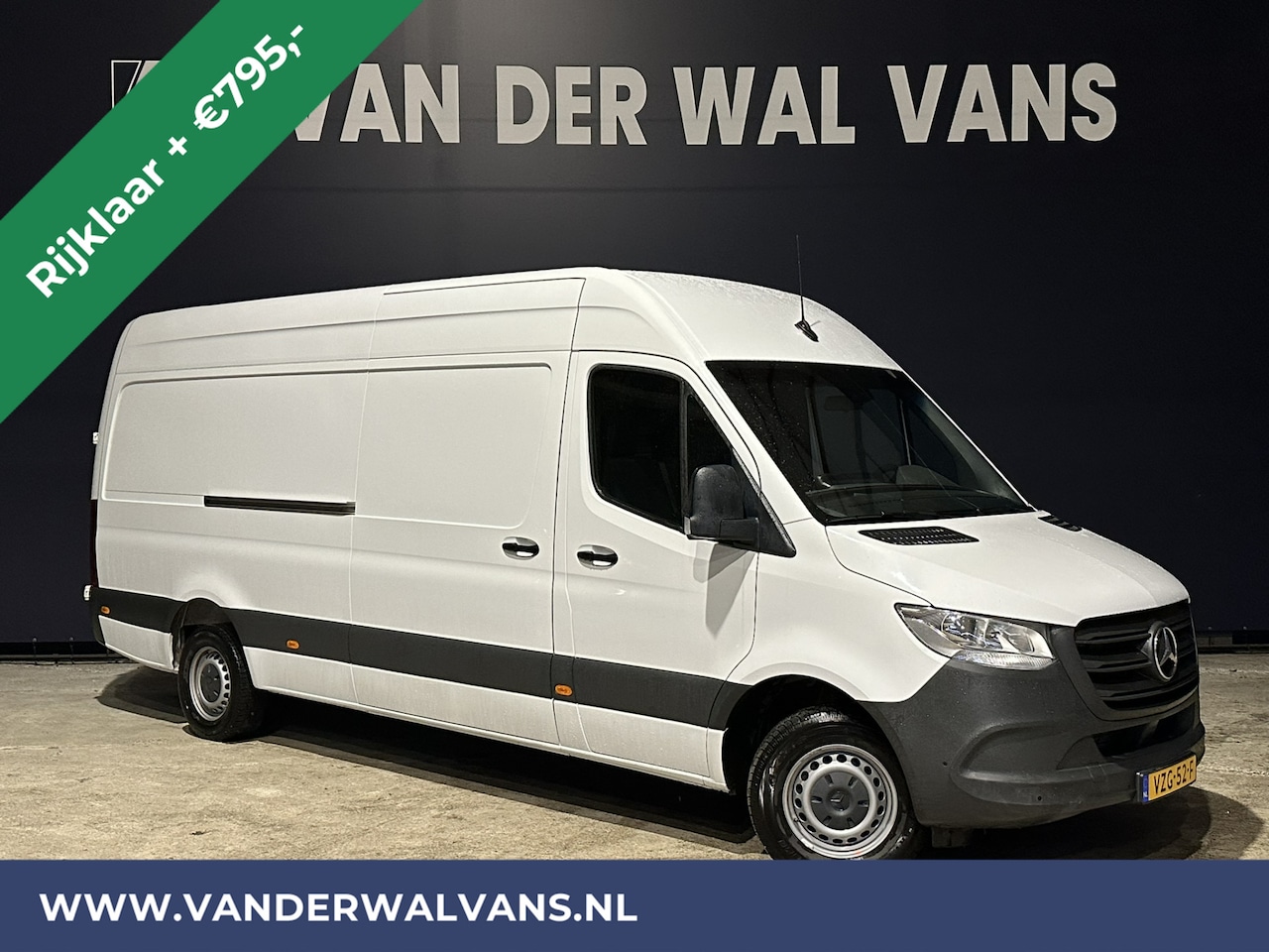 Mercedes-Benz Sprinter - 317 CDI 170pk L3H2 Euro6 Airco | Camera | Navigatie | Apple Carplay Parkeersensoren, Bijri - AutoWereld.nl