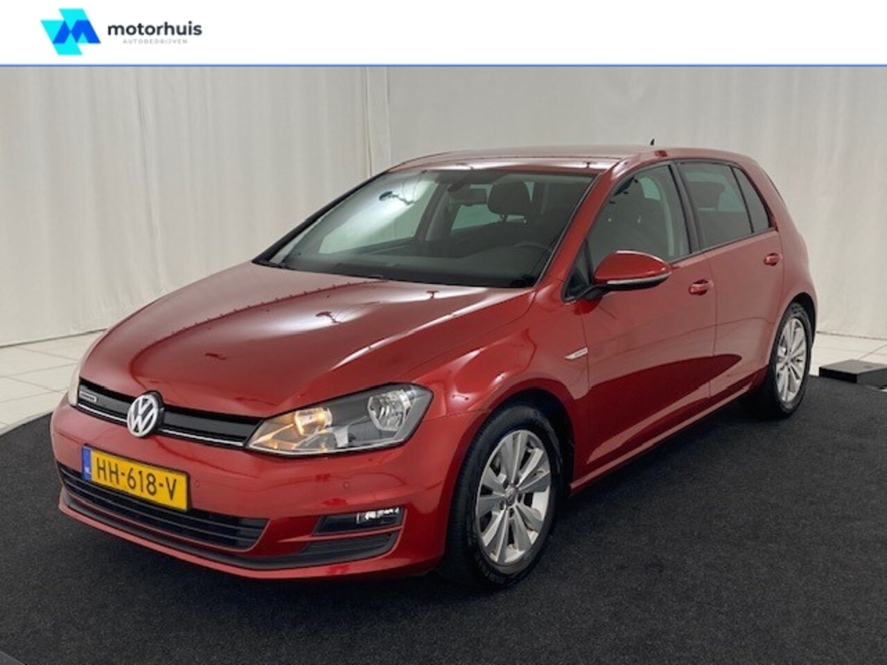 Volkswagen Golf - 1.0 TSI 115pk BlueMotion 5DRS Comfortline / Parkeersensoren / Navigatie / Climate Controle - AutoWereld.nl