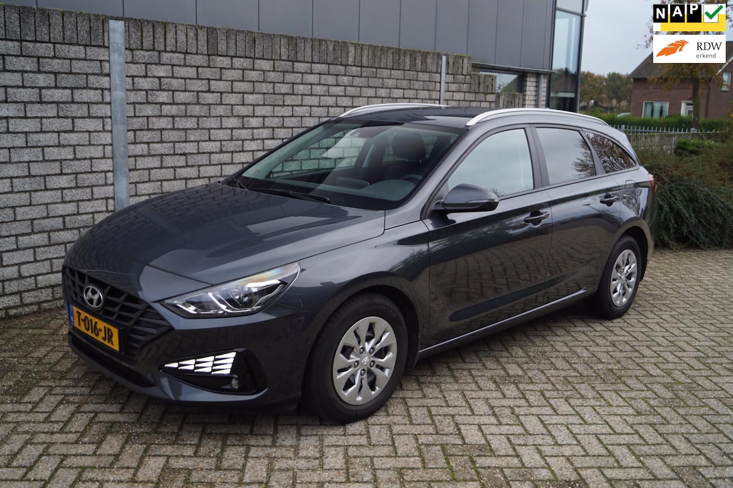 Hyundai i30 Wagon - 1.0 T-GDi MHEV Comfort Automaat Navi Camera Airco Cruise Apple Carplay Elektrische Ramen e - AutoWereld.nl