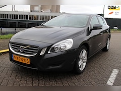 Volvo V60 - 1.6 T3 Momentum