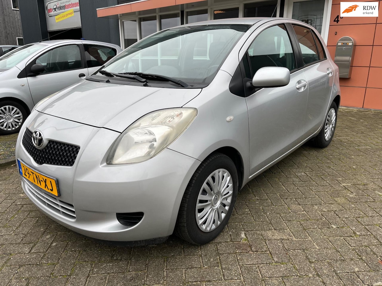 Toyota Yaris - 1.3 VVTi Sol MMT 1.3 VVTi Sol MMT - AutoWereld.nl