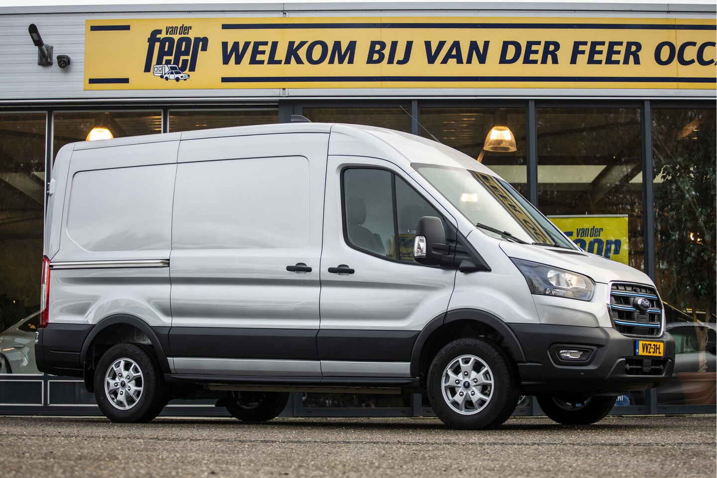 Ford E-Transit - 350 L2H2 Trend 68 kWh EX.BTW - AutoWereld.nl