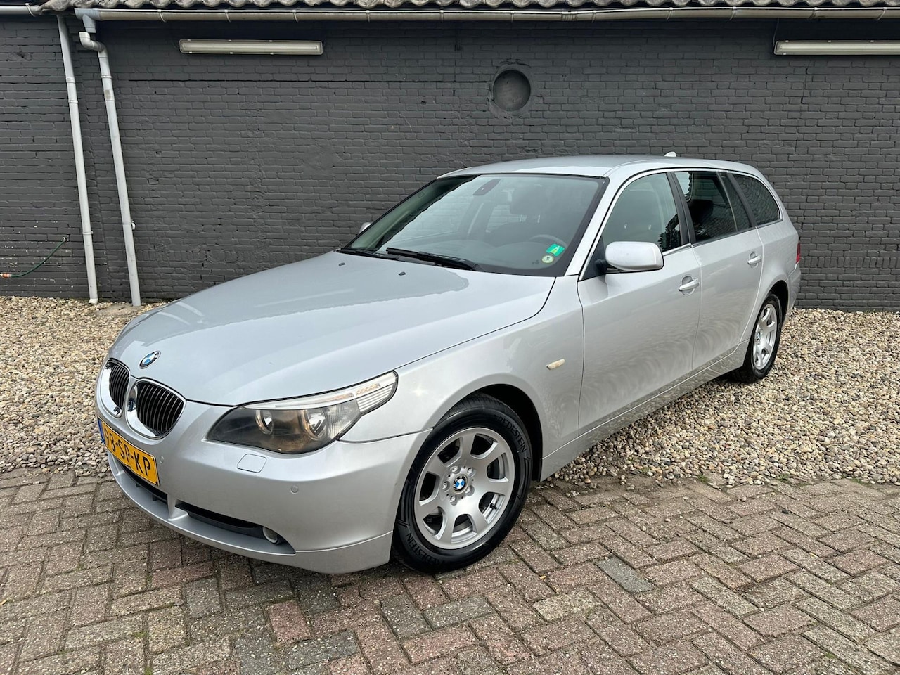 BMW 5-serie Touring - 523i Business Line *Nieuwe Apk*Yougtimer* - AutoWereld.nl