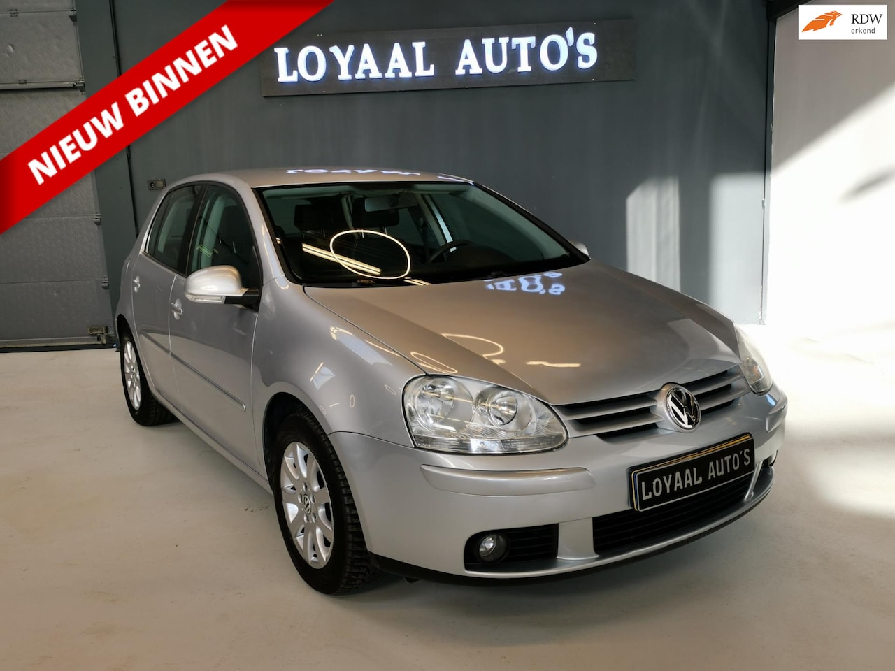 Volkswagen Golf - 1.6 FSI Sportline |AUT|AIRCO|CRUISE|ELEK.RAMEN|APK. - AutoWereld.nl