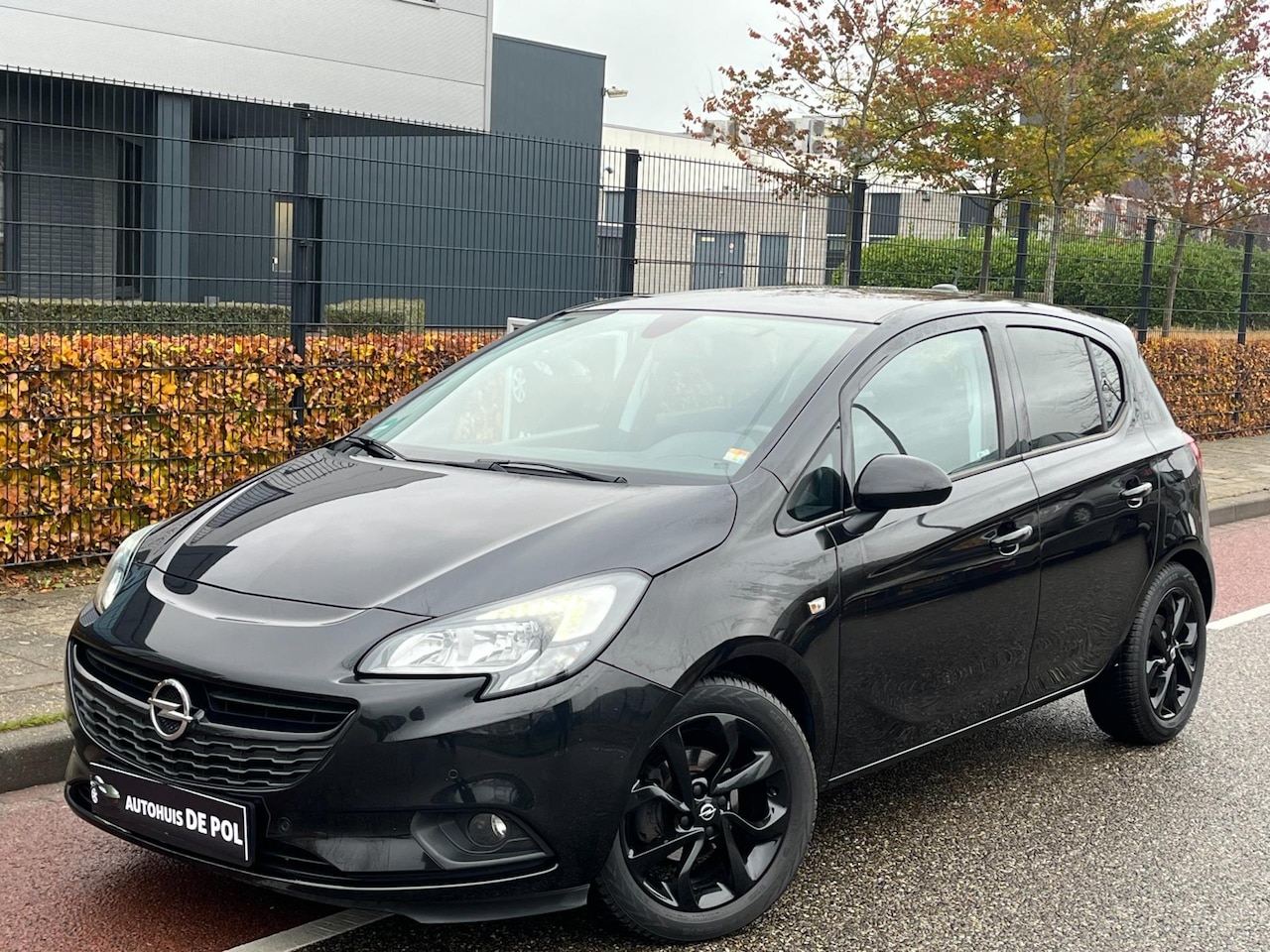 Opel Corsa - 1.4 Edition Cruise-Control Airco Multifunctioneel-Stuur Parkeersensoren-Voor/Achter Stuur/ - AutoWereld.nl