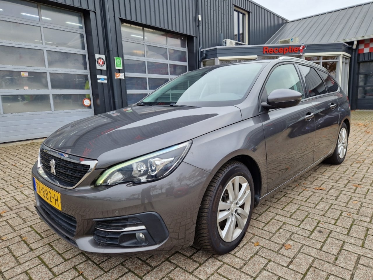 Peugeot 308 SW - 1.2 PureT.Blue L. Ex - AutoWereld.nl