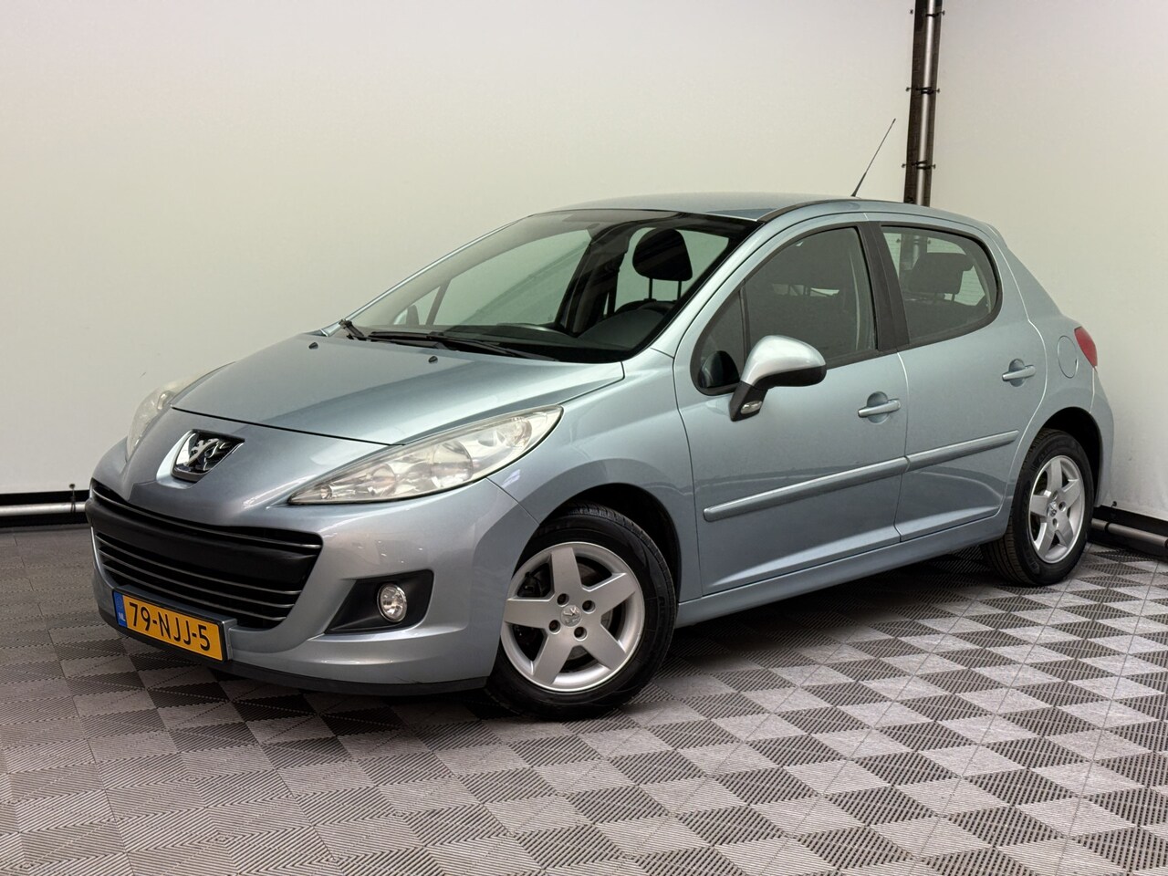 Peugeot 207 - 1.4 VTi Style 5-drs Airco Cruise LM15" NL Auto - AutoWereld.nl