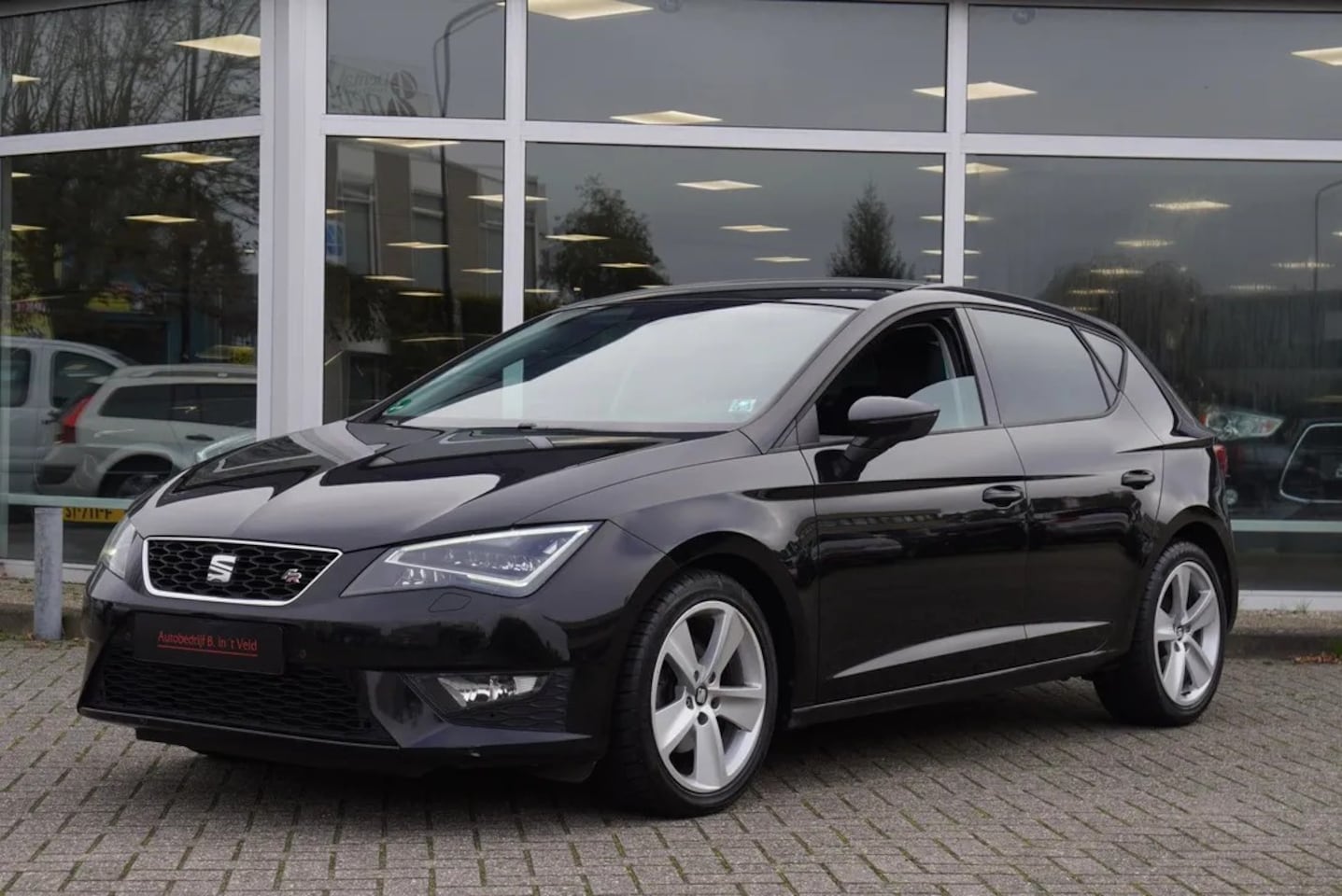 Seat Leon - 1.4 TSI FR FULL LINK NAVI LED LEDER STOELVERW PDC - AutoWereld.nl