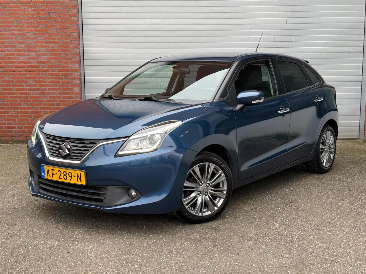 Suzuki Baleno - 1.2 Smart Hybrid High Executive| NAVI| CAMERA| NEW APK - AutoWereld.nl