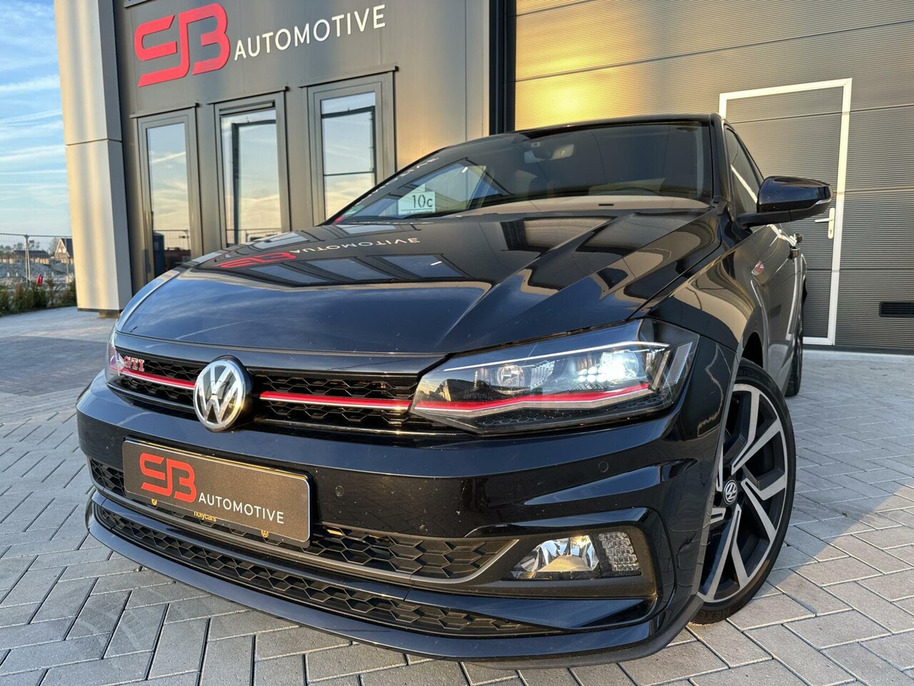 Volkswagen Polo - 2.0 GTI 200PK CAMERA DODEHOEK VEEL OPTIES! - AutoWereld.nl