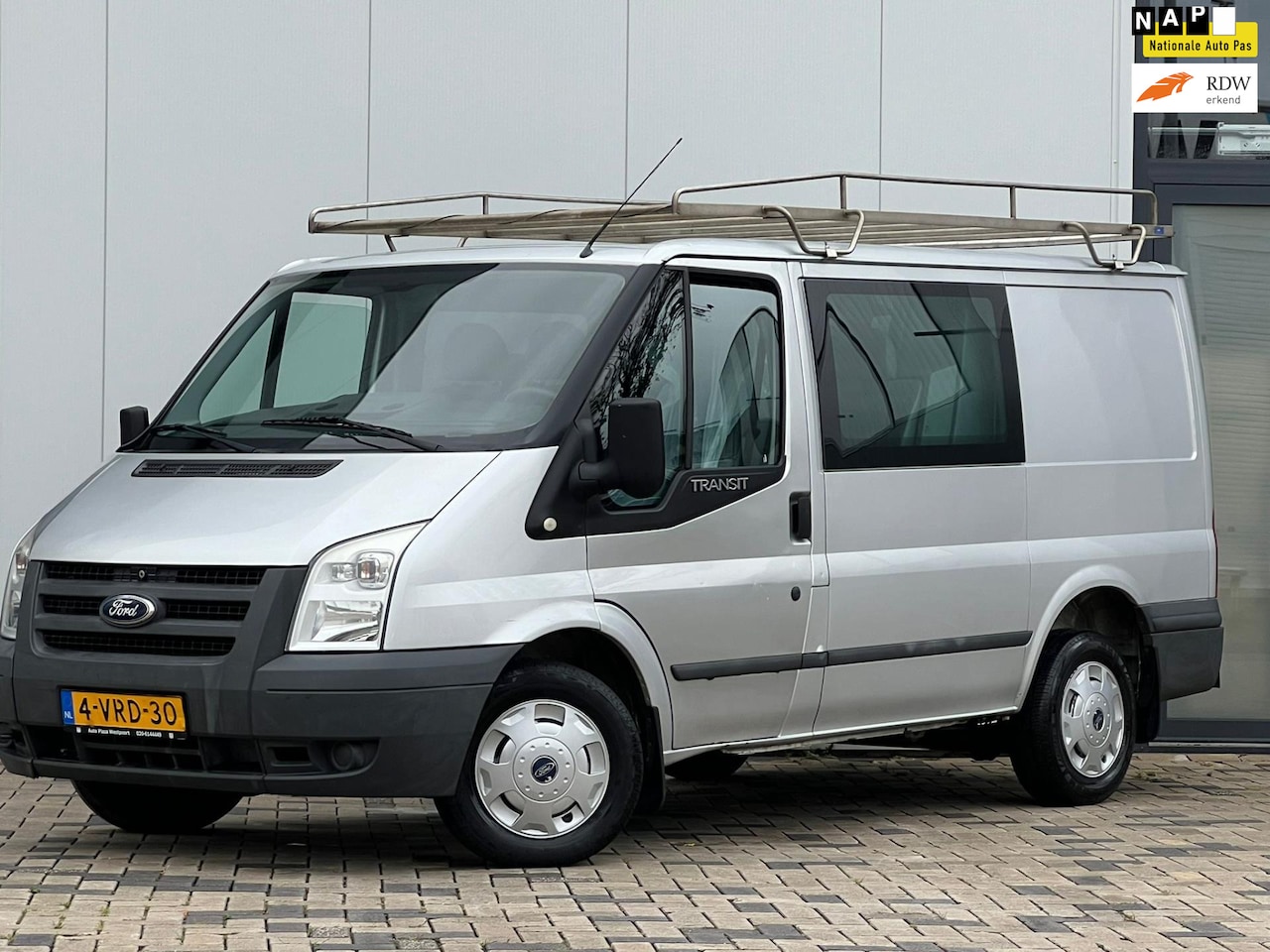 Ford Transit - 260S 2.2 TDCI DC 260S 2.2 TDCI DC - AutoWereld.nl