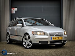 Volvo V50 - 2.4 5-Cilinder | TREKHAAK | XENON | CRUISE | AIRCO | DAKDRAGERS