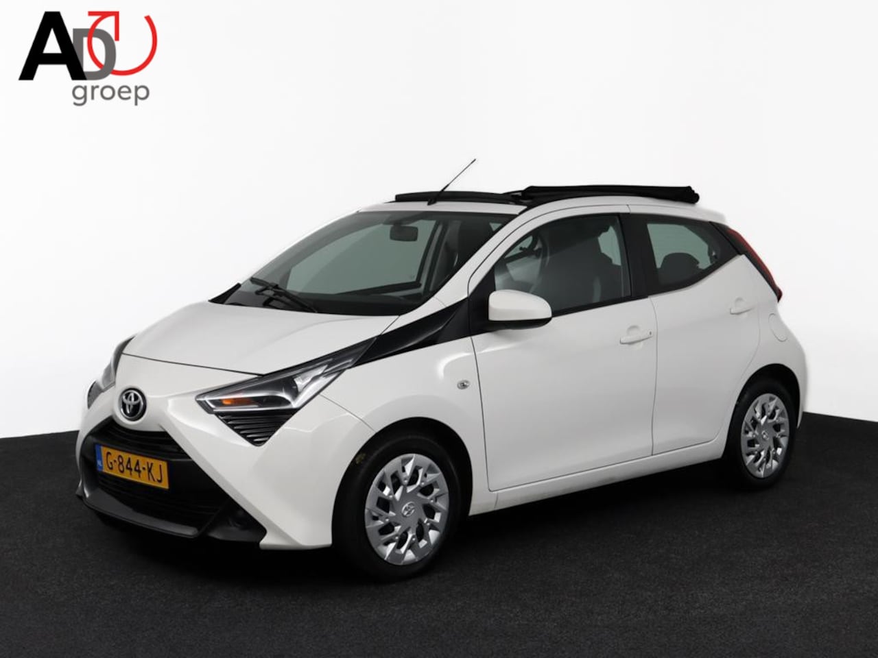 Toyota Aygo - 1.0 VVT-i x-play limited | Apple carplay & Android auto | Elektrisch vouwdak | Airco | - AutoWereld.nl