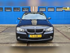 BMW 3-serie Touring - 318i Business Line *airco* navigatie