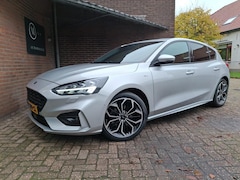 Ford Focus - 1.0 EcoBoost ST Line 125PK Navigatie / Carplay / Keyles / Led Verlichting / Stoelverwarmin