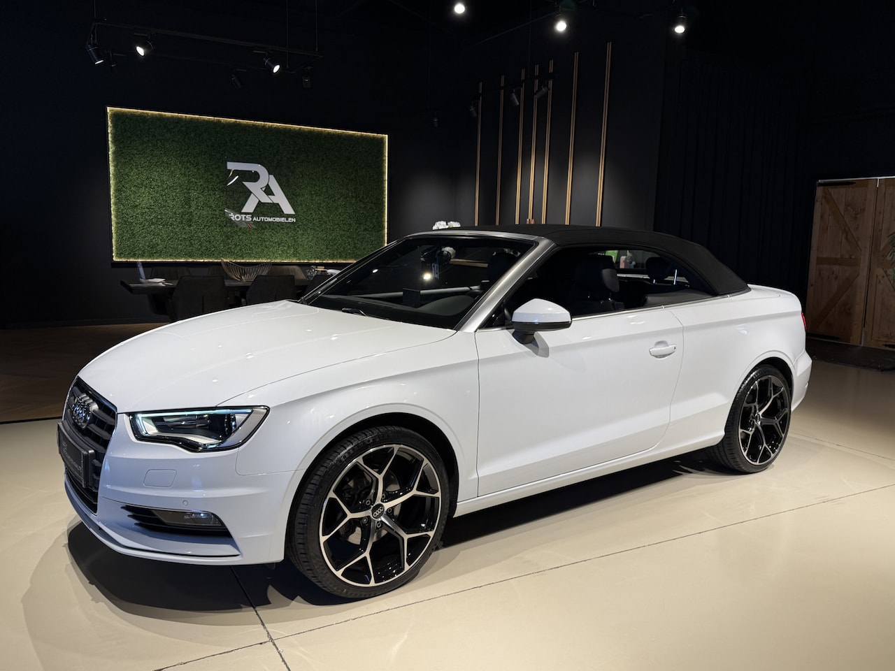 Audi A3 Cabriolet - 1.4 TFSI CoD Proline Navi|Leer|Xenon|Cruis|PDC Wit! - AutoWereld.nl