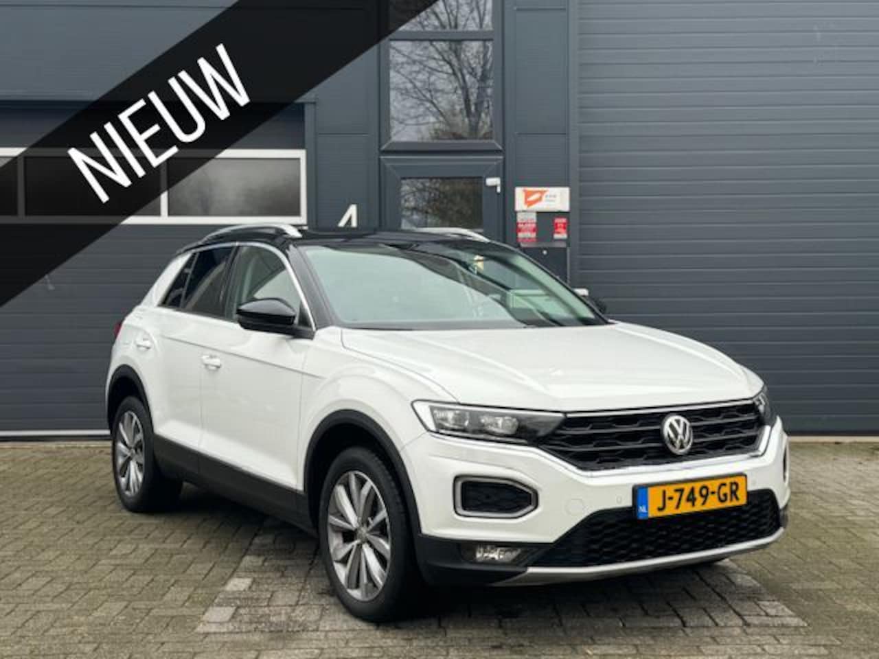 Volkswagen T-Roc - 1.5 TSI Sport Business R - 1.5 TSI Sport Business R - AutoWereld.nl