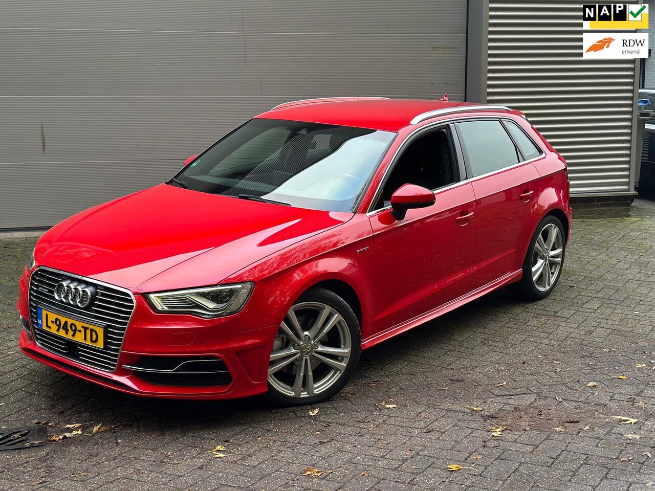 Audi A3 Sportback - 1.4 e-tron PHEV Ambition / AUTOMAAT / DEALER ONDERHOUDEN - AutoWereld.nl