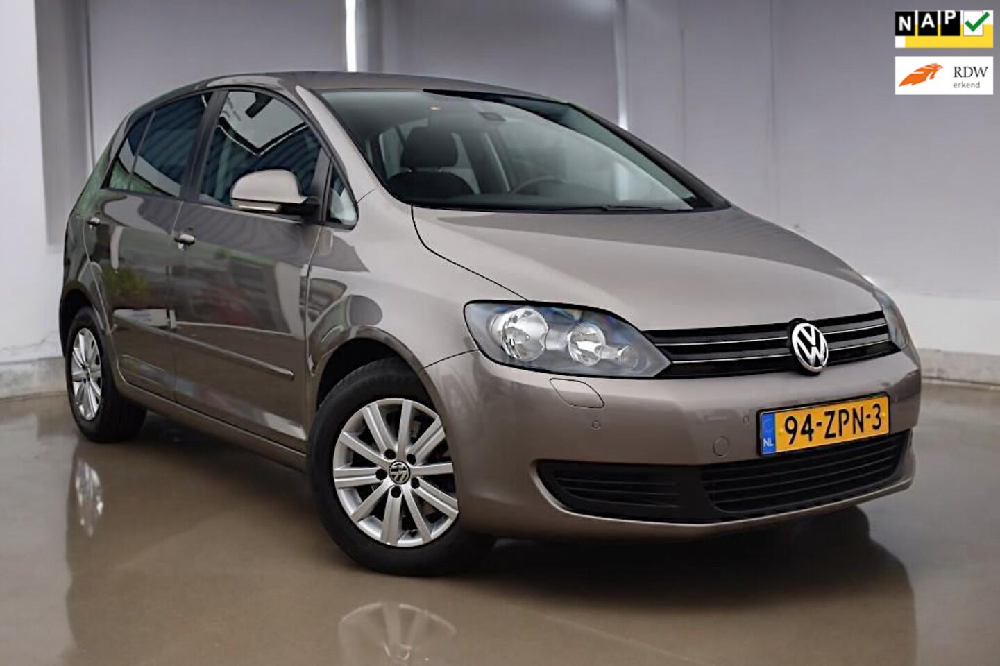 Volkswagen Golf Plus - 1.2 TSI Comfortline BlueMotion 1.2 TSI Comfortline BlueMotion, Org. Ned Auto, Navi, Parkeerhulp, - AutoWereld.nl