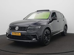 Volkswagen Tiguan Allspace - 1.5 TSI Highline Business R 7p. Navi / Clima / Trekhaak / Panoramadak / Camera / Dyn-Audio