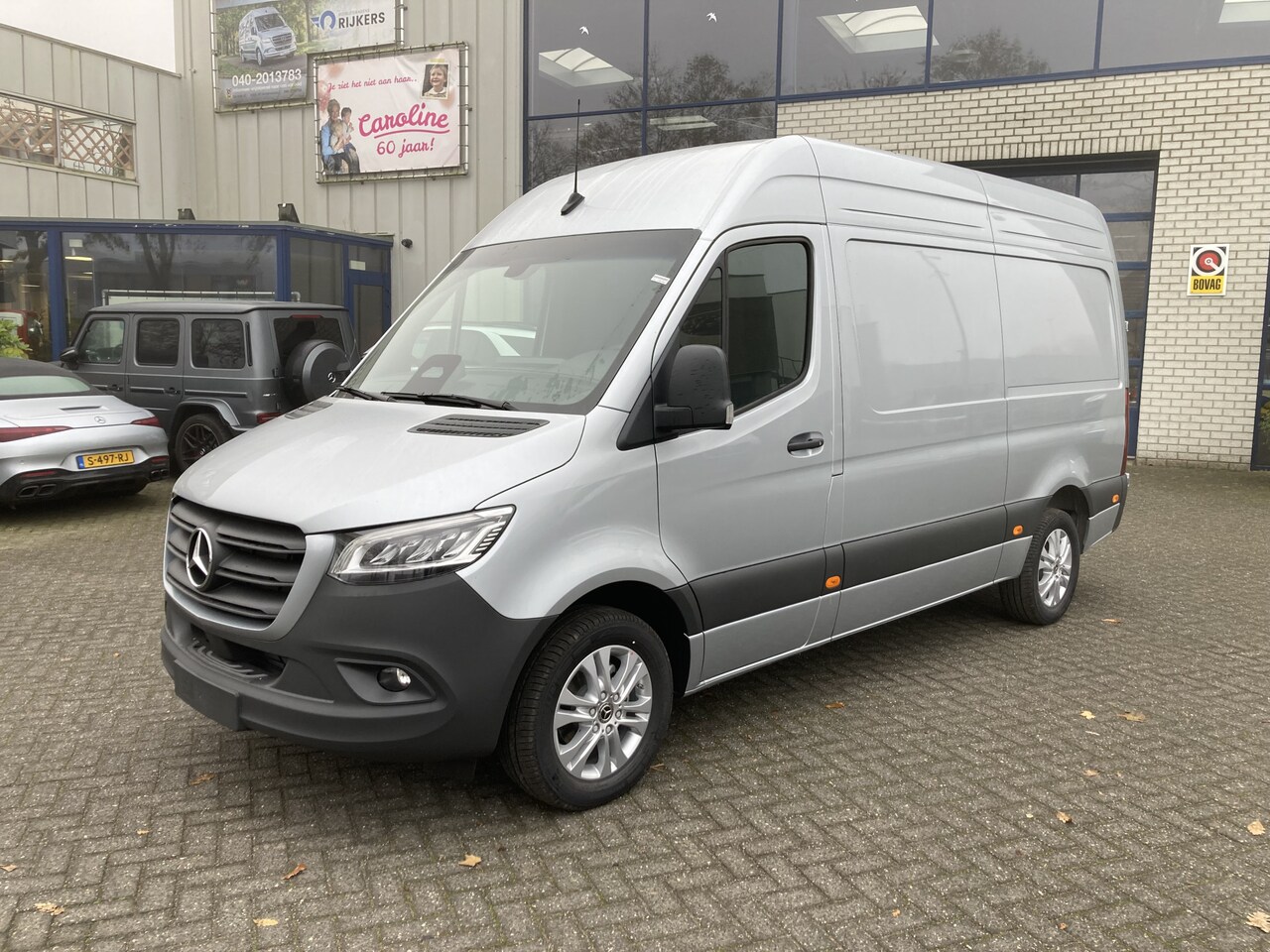 Mercedes-Benz Sprinter - 317 CDI L2H2 PRO 3500 kg Trekgewicht, Geveerde stoel, LED verlichting - AutoWereld.nl