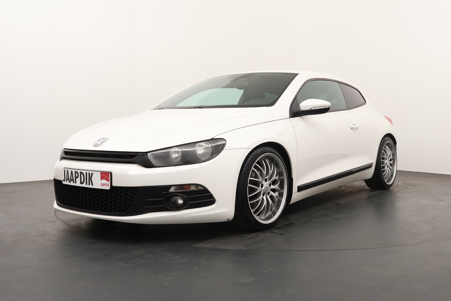 Volkswagen Scirocco - BWJ 12-2008 | 2.0 TDI 141PK Highline Plus | CLIMA | STOELVERW | SPORTSTOELEN | PDC | - AutoWereld.nl