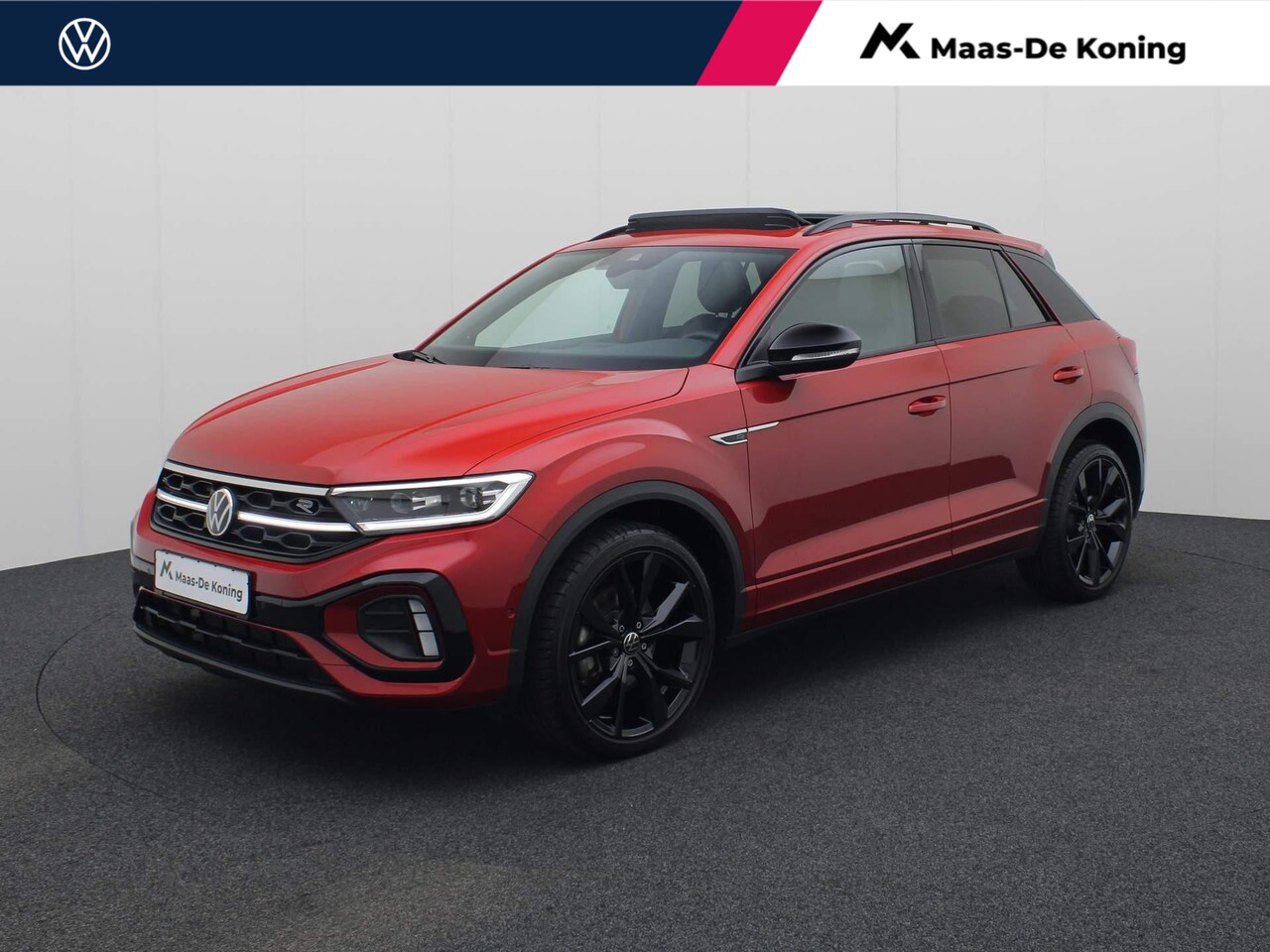 Volkswagen T-Roc - 1.5TSI/150PK R-Line Blackstylke DSG · Panoramadak · Parkeersensoren + camera · Stoelverwar - AutoWereld.nl