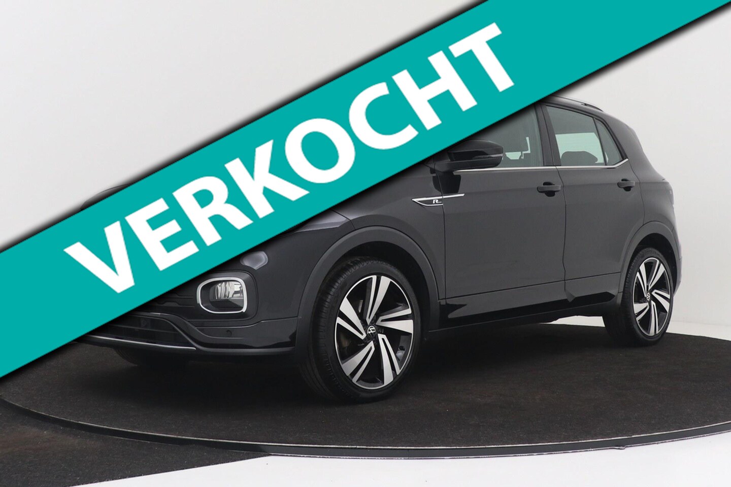 Volkswagen T-Cross - 1.0 TSI R-Line | Trekhaak | Digital Cockpit | Climate Control | Adap. Cruise | CarPlay | - AutoWereld.nl