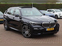 BMW X5 - xDrive45e High Exe. M Sport / Panoramadak / 360Camera / Achterasbesturing / 22'' / Leder /