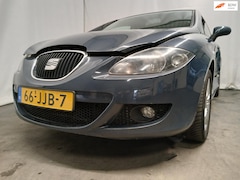 Seat Leon - 1.6 Business Style Pro - Airco - Leer - Export - Schade