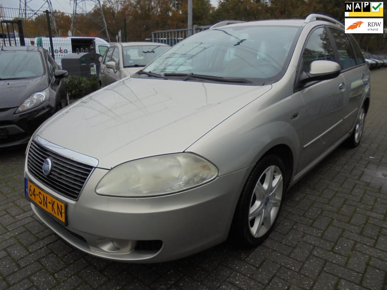 Fiat Croma - 2.2-16V Emotion 2.2-16V Emotion - AutoWereld.nl