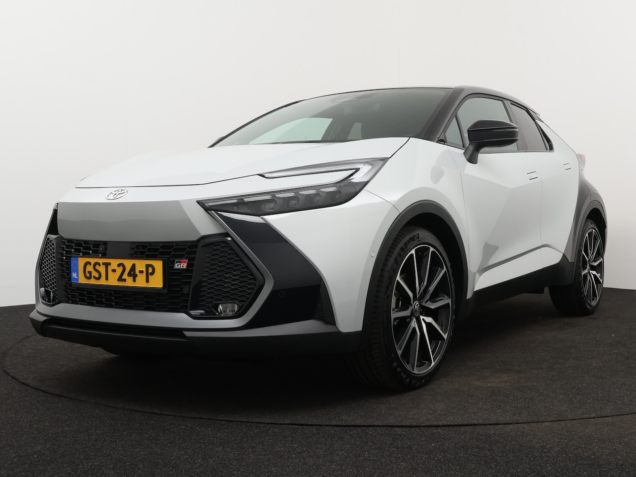 Toyota C-HR - 2.0 Hybrid 200 GR SPORT Première Edition - AutoWereld.nl