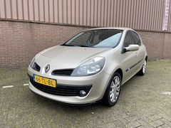 Renault Clio - 1.6-16V Exception 5drs. Leer Airco Cruise C. APK