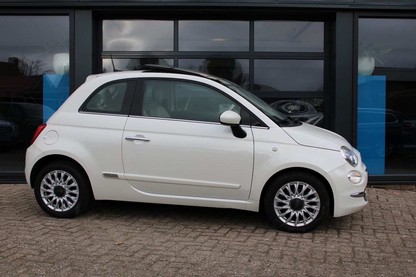 Fiat 500 - 0.9 TwinAir Turbo Lounge | 1STE-EIG! | PANO-DAK | AIRCO | ELEK-RAAM | NAVIGATIE | PDC-A | - AutoWereld.nl