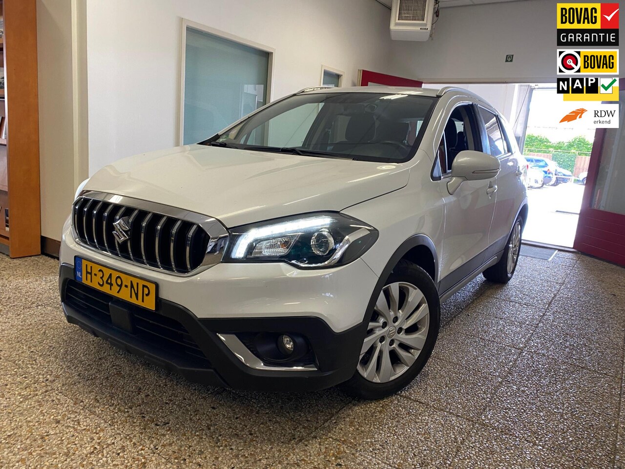 Suzuki S-Cross - 1.0 Boosterjet Select Automaat | Navi | NL auto - AutoWereld.nl