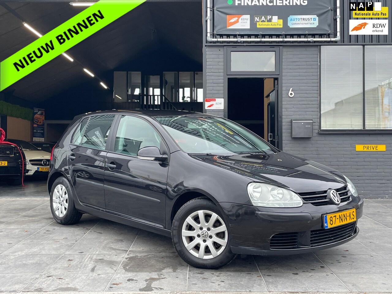 Volkswagen Golf - 1.6 FSI Comfortline|Airco|Cruise|NAP|APK - AutoWereld.nl