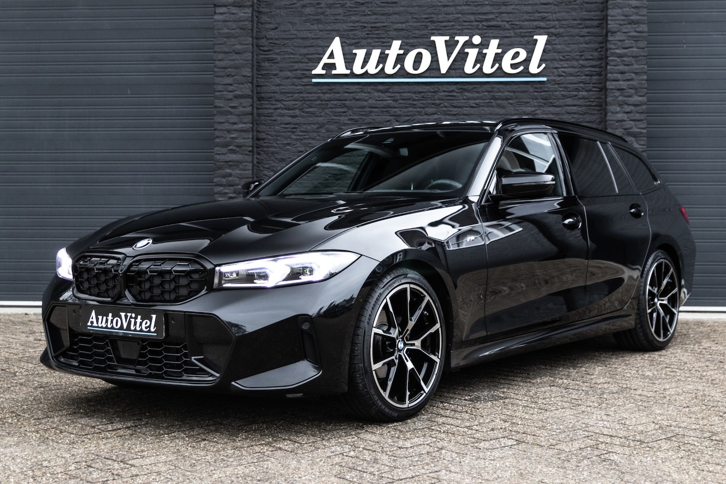 BMW 3-serie Touring - 318i M Sport | Head-up | Trekhaak | Achteruitrijcamera | Adaptive Cruise | Comfort Access - AutoWereld.nl