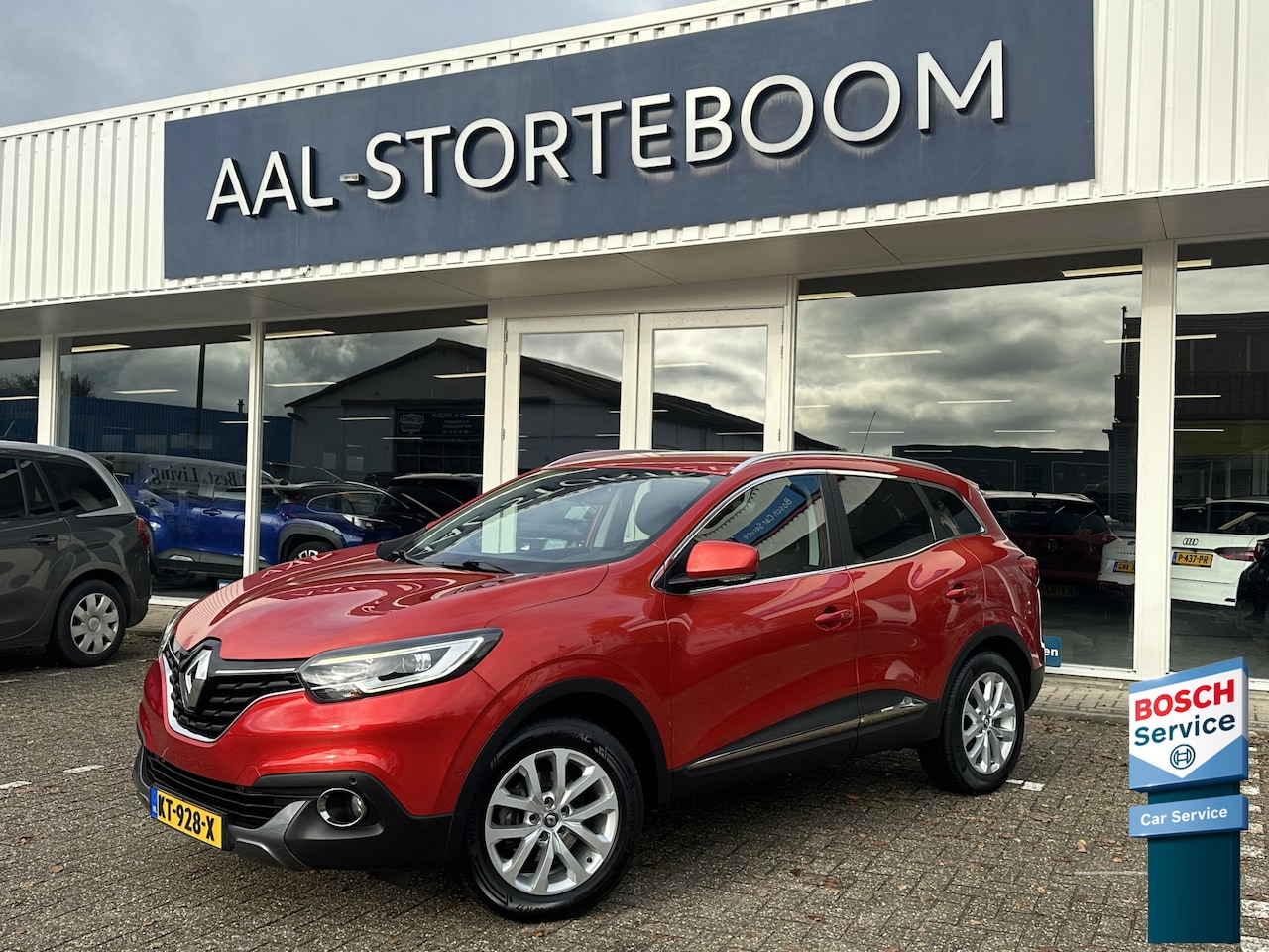 Renault Kadjar - 1.2 130pk TCe Intens | Keyless | Navi | Bleutooth | DAB | PDV v+a incl. camera | Cruise Co - AutoWereld.nl