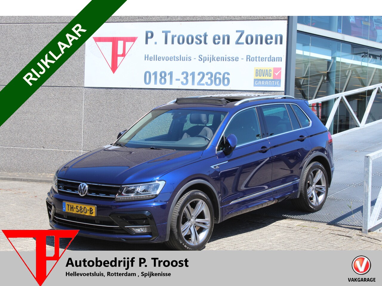 Volkswagen Tiguan - 1.4 TSI 4Motion Highline R-line NL auto/1e Eigenaar Automaat/Panoramadak/Navigatie/Digital - AutoWereld.nl