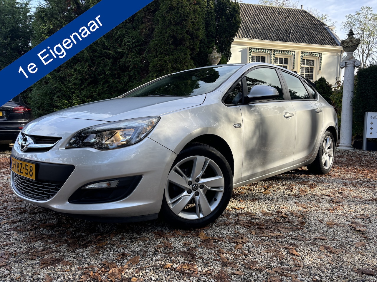 Opel Astra - 1.4 Turbo Edition / 1e Eigenaar / Dealer Onderh. / Navi. - AutoWereld.nl