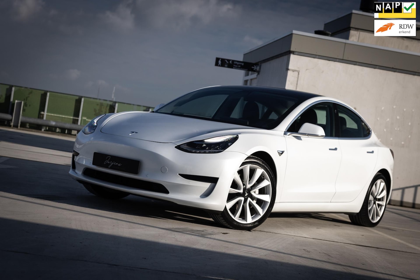 Tesla Model 3 - RWD Plus 60 kWh (306pk) Orig NL - Lage KM - AutoWereld.nl