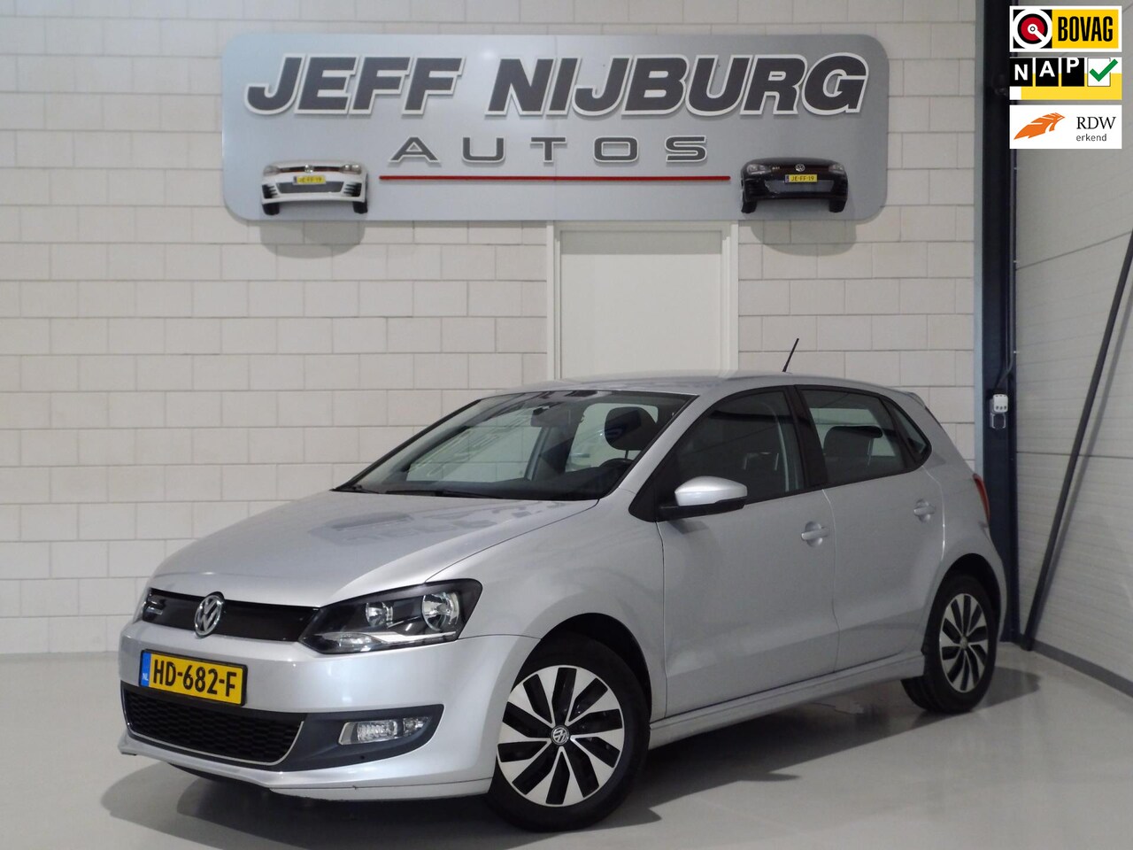 Volkswagen Polo - 1.0 TSI BlueMotion "Origineel NL!" Apple-Carplay Navigatie Trekhaak Cruise, van 3e eigenaa - AutoWereld.nl