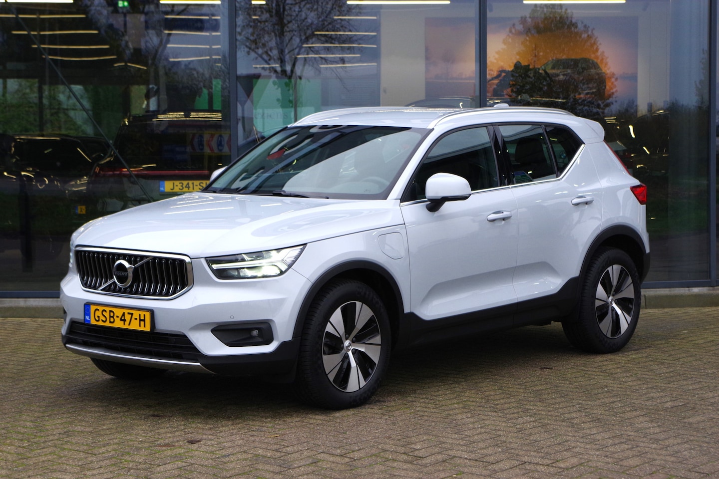 Volvo XC40 - 1.5 T4 211 PK Recharge PHEV Inscription Expression, LED, Stoelverwarming, Camera, Keyless - AutoWereld.nl