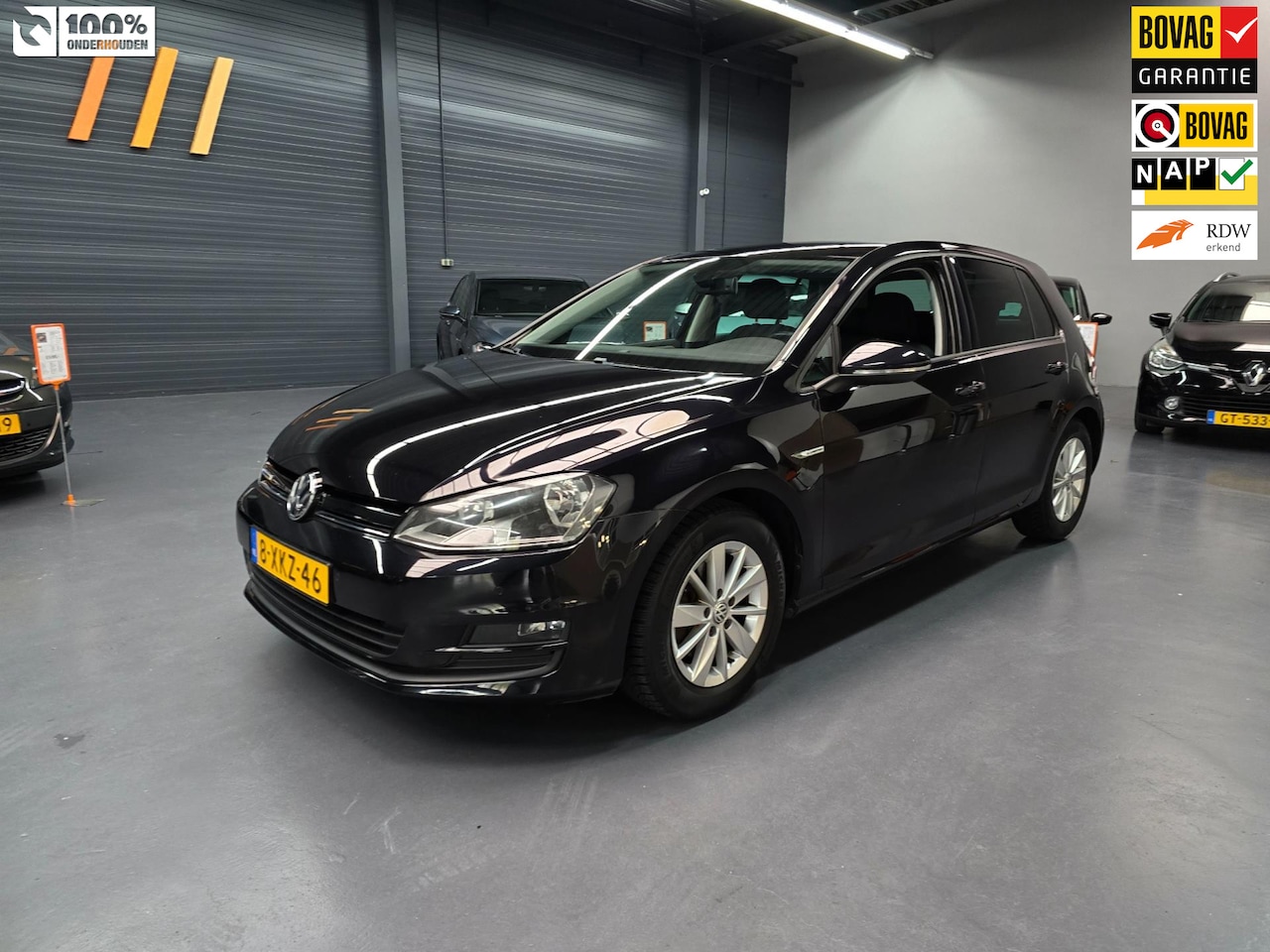 Volkswagen Golf - 1.6 TDI Comfortline BlueMotion 1E EIGENAAR PARKEER SENSOREN NAVI BLUETOOTH NAP NL AUTO - AutoWereld.nl