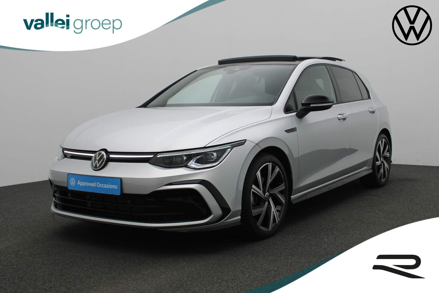 Volkswagen Golf - 1.5 eTSI 150PK DSG R-Line Business Black Style | Pano | IQ Light | Keyless | Camera | 18 i - AutoWereld.nl