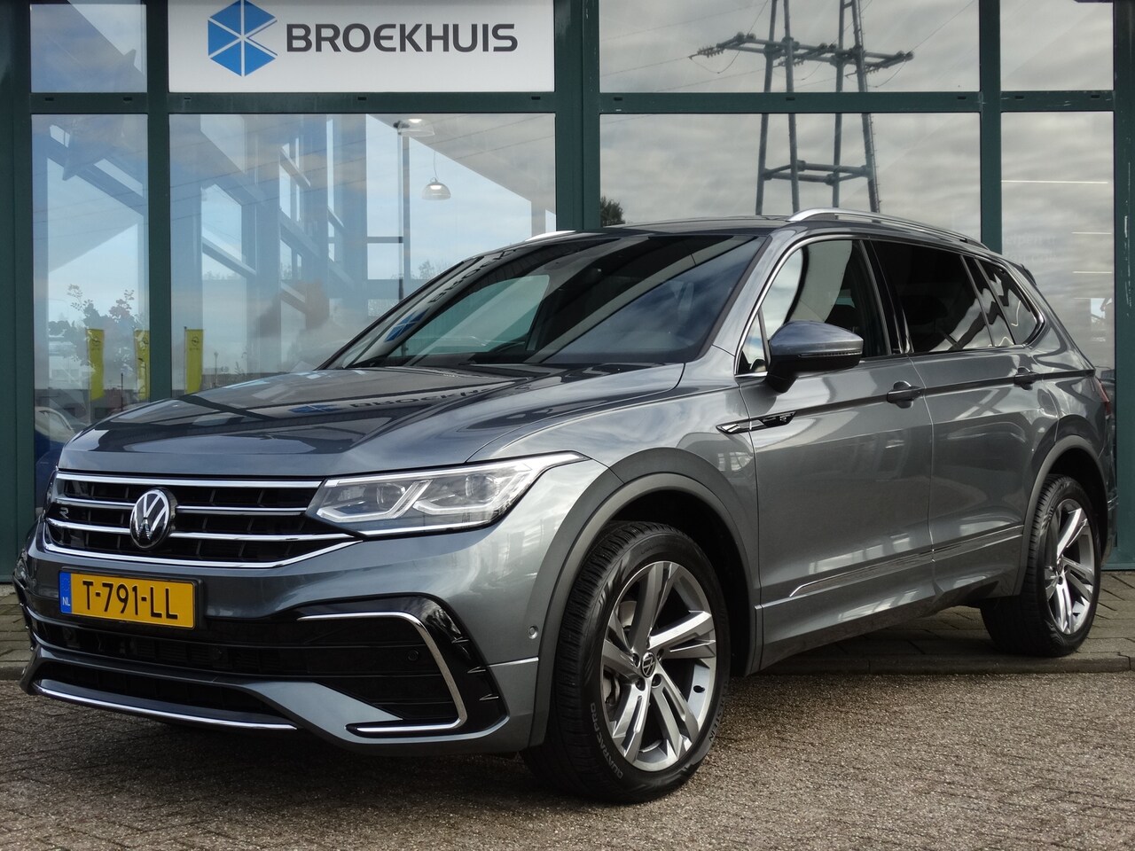 Volkswagen Tiguan Allspace - 1.5 TSI R-Line Business 7p. 1.5 TSI R-Line Business 7p. - AutoWereld.nl