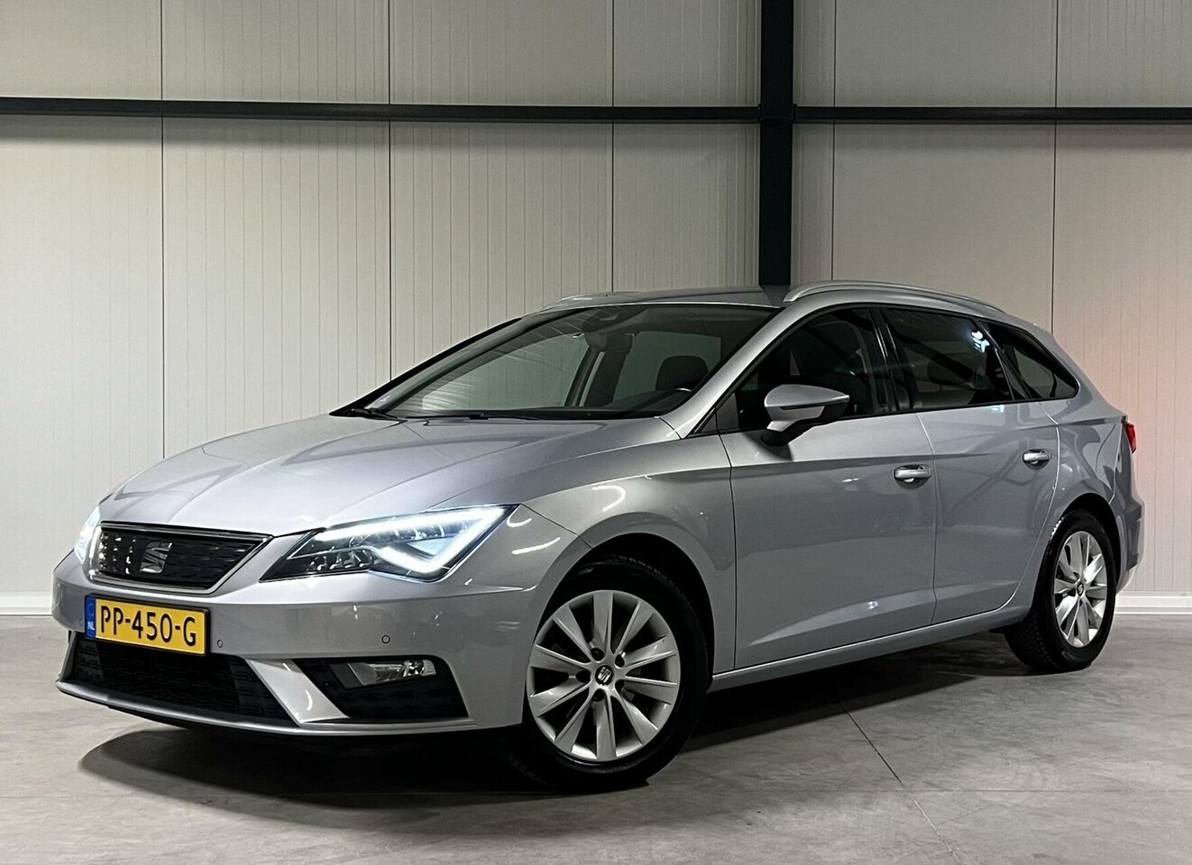 Seat Leon ST - 1.0 Style Carplay Navi Cruise PDC LED Keyless - AutoWereld.nl