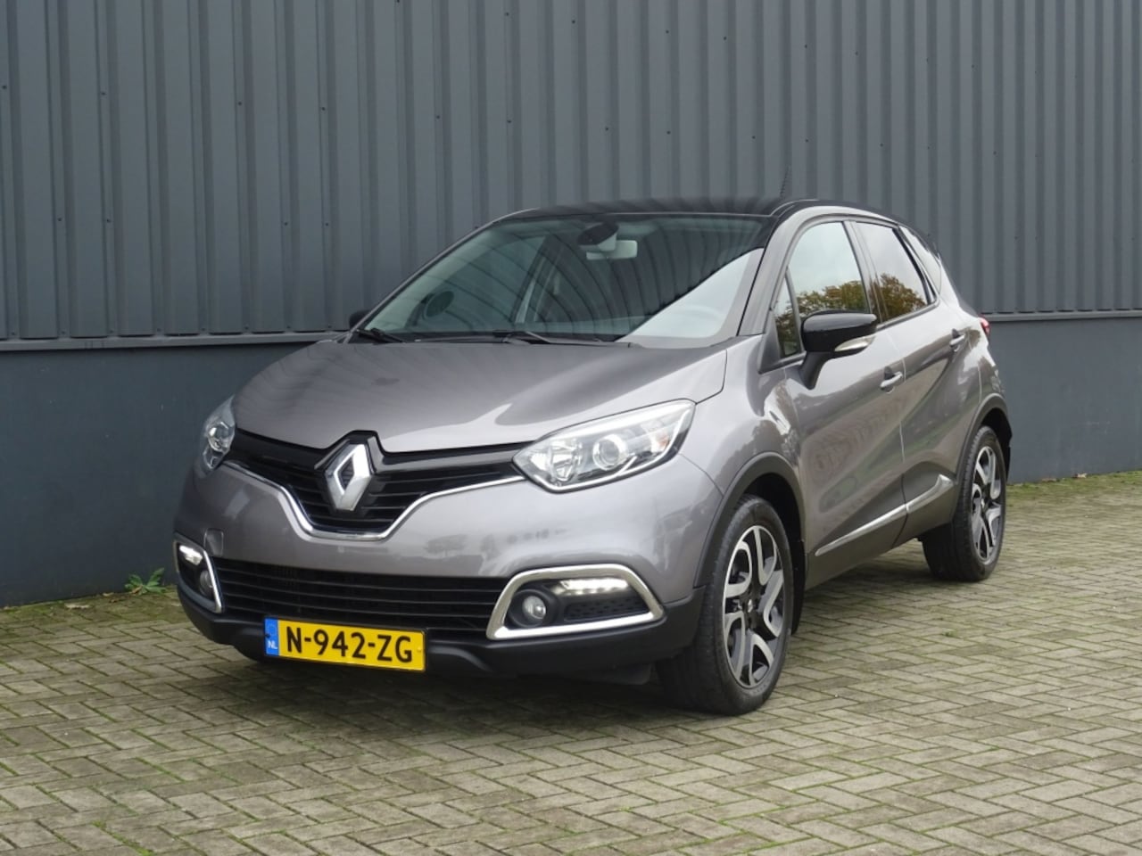 Renault Captur - 1.2 TCe Helly Hansen AUTOMAAT - AutoWereld.nl