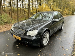 Mercedes-Benz C-klasse - 180 - NEW APK - AUTOMAAT - NAP - SCHERM